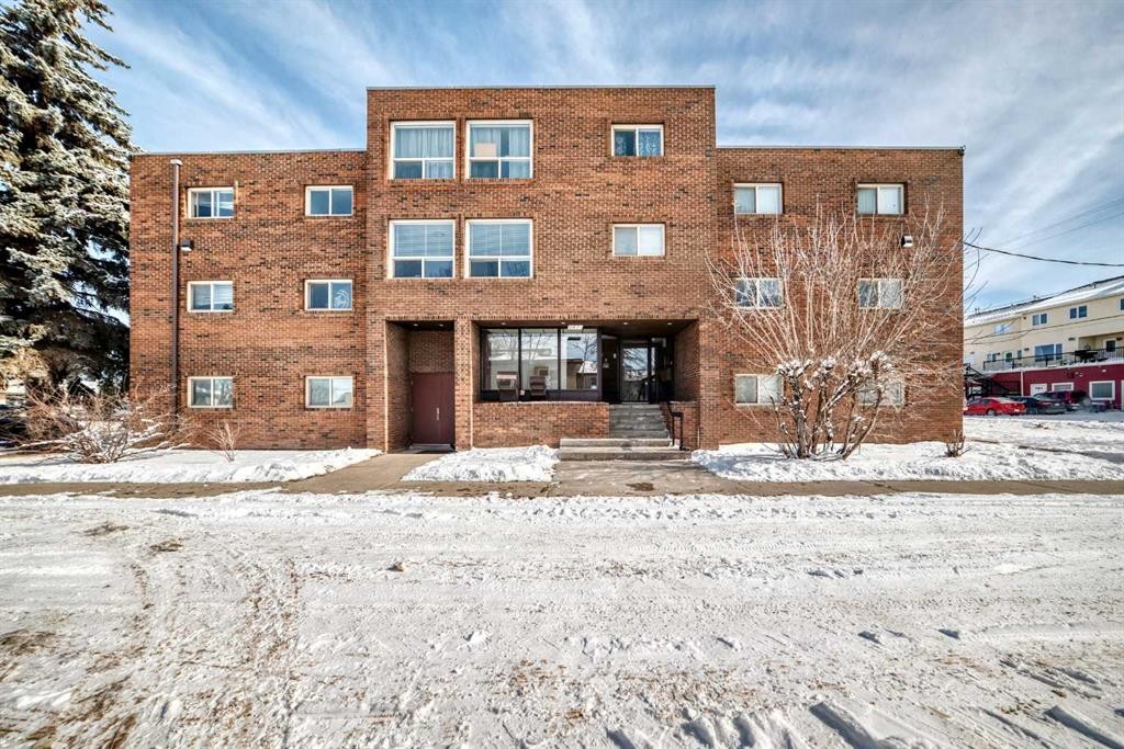 402-319 2 Avenue, Strathmore, AB - Outdoor