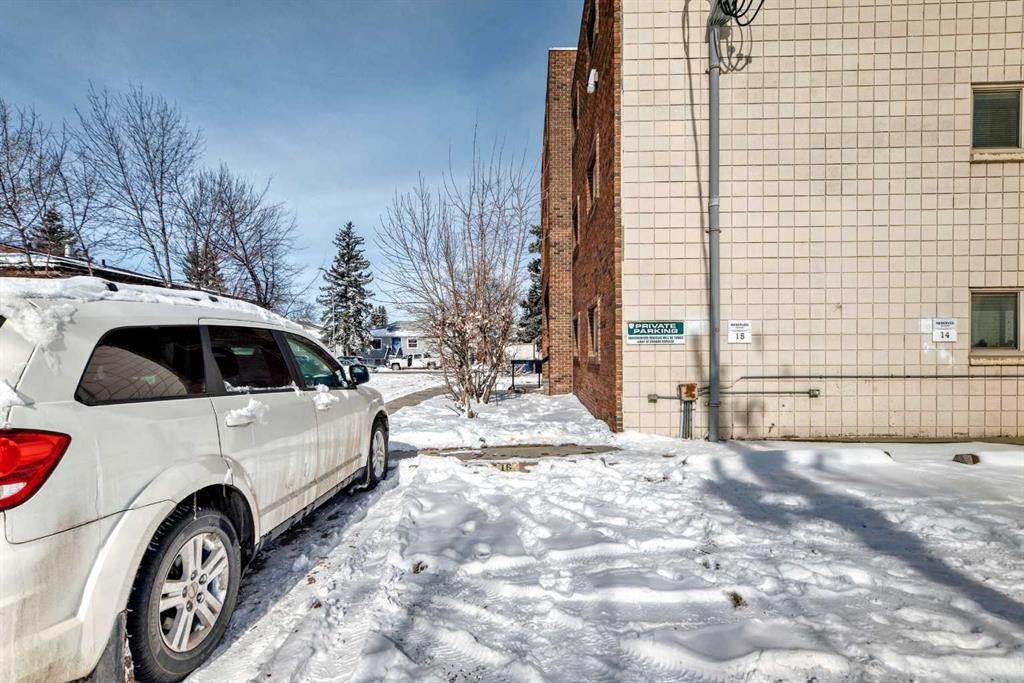 402-319 2 Avenue, Strathmore, AB - Outdoor