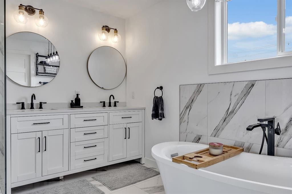 2033 21 Avenue Sw, Calgary, AB - Indoor