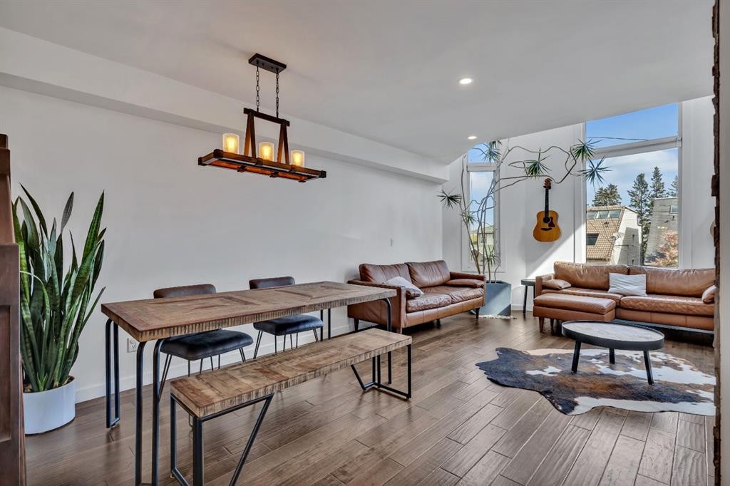 2033 21 Avenue Sw, Calgary, AB - Indoor