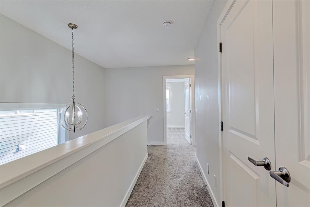 132 Wolf Willow Boulevard Se, Calgary, AB - Indoor Photo Showing Other Room