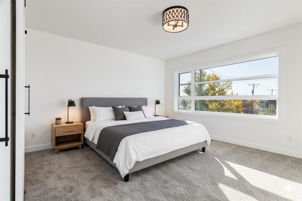 2520 21 Avenue Sw, Calgary, AB - Indoor Photo Showing Bedroom