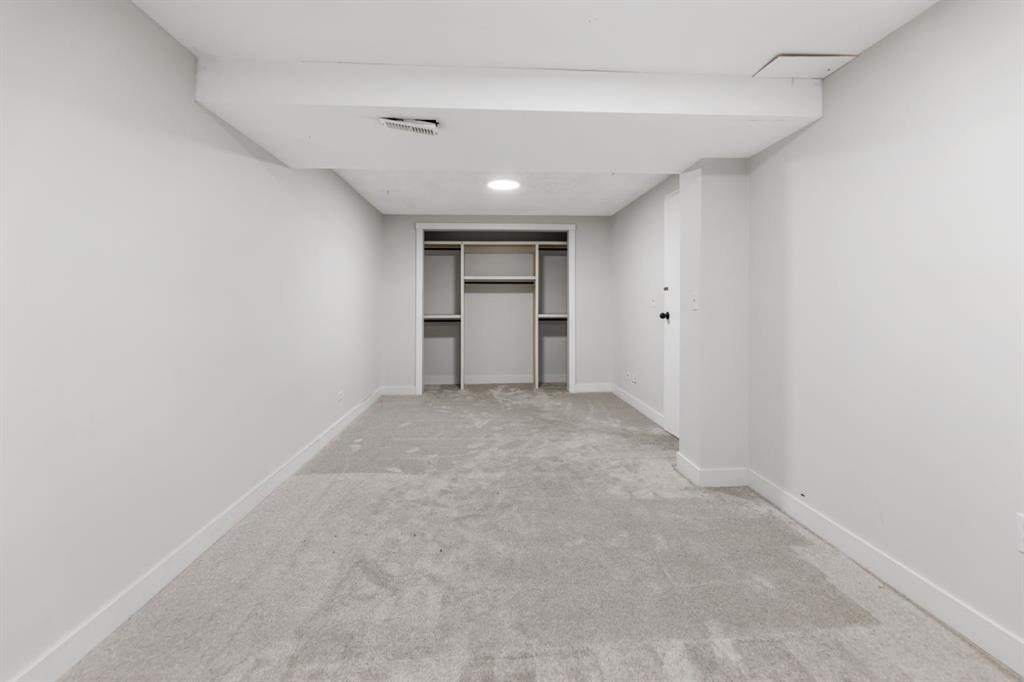 259 Manora Crescent Ne, Calgary, AB - Indoor Photo Showing Other Room