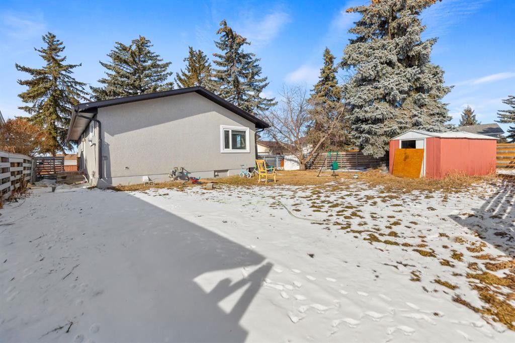 259 Manora Crescent Ne, Calgary, AB - Outdoor