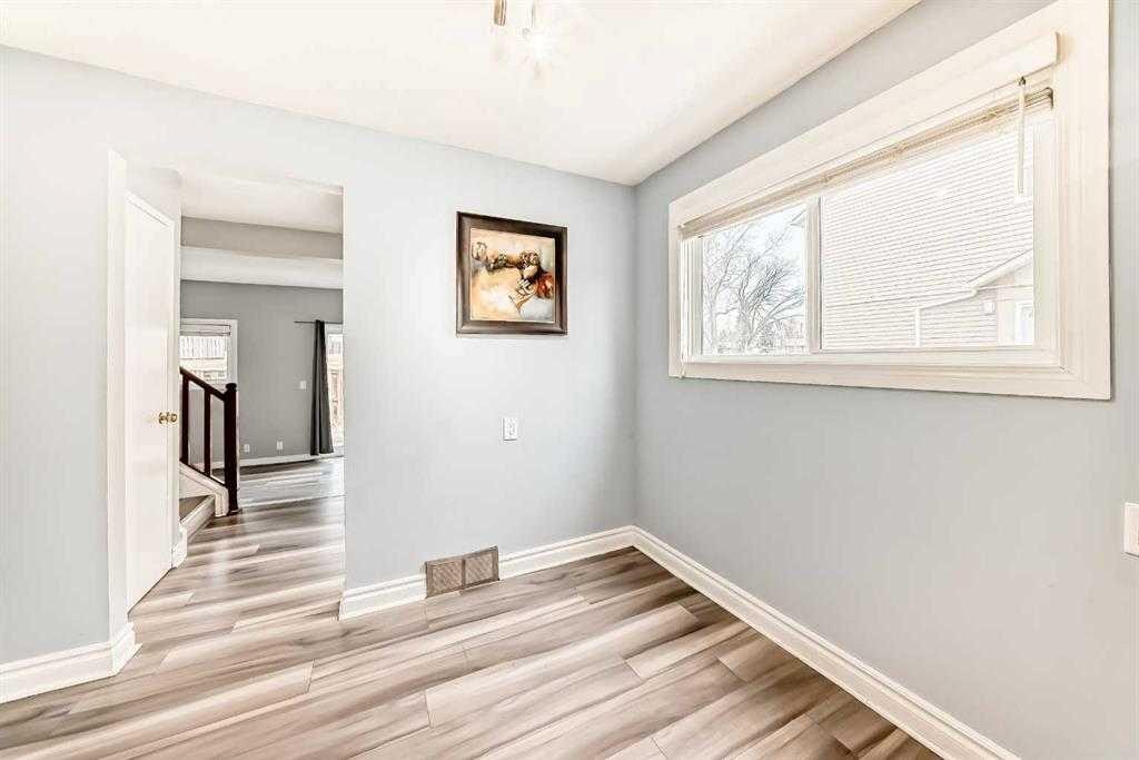 41-5520 1 Avenue, Calgary, AB - Indoor Photo Showing Other Room