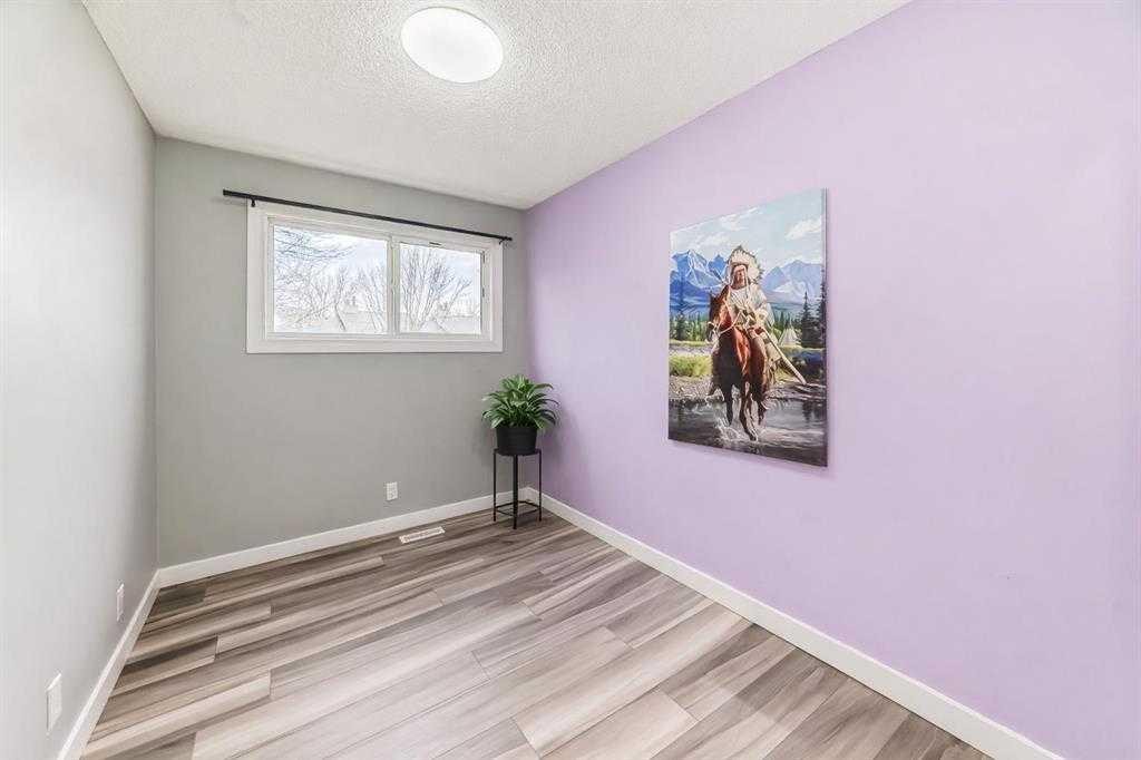 41-5520 1 Avenue, Calgary, AB - Indoor Photo Showing Other Room