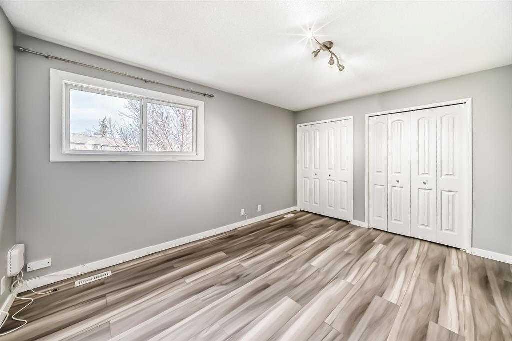 41-5520 1 Avenue, Calgary, AB - Indoor Photo Showing Other Room