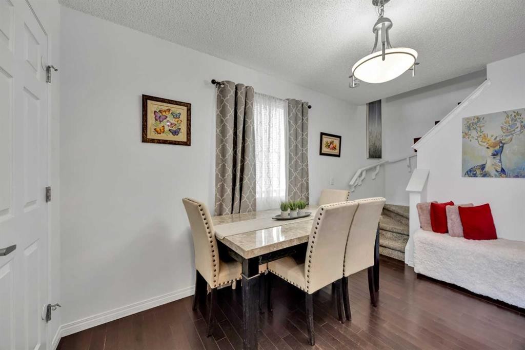 10614 Cityscape Drive Ne, Calgary, AB - Indoor Photo Showing Dining Room