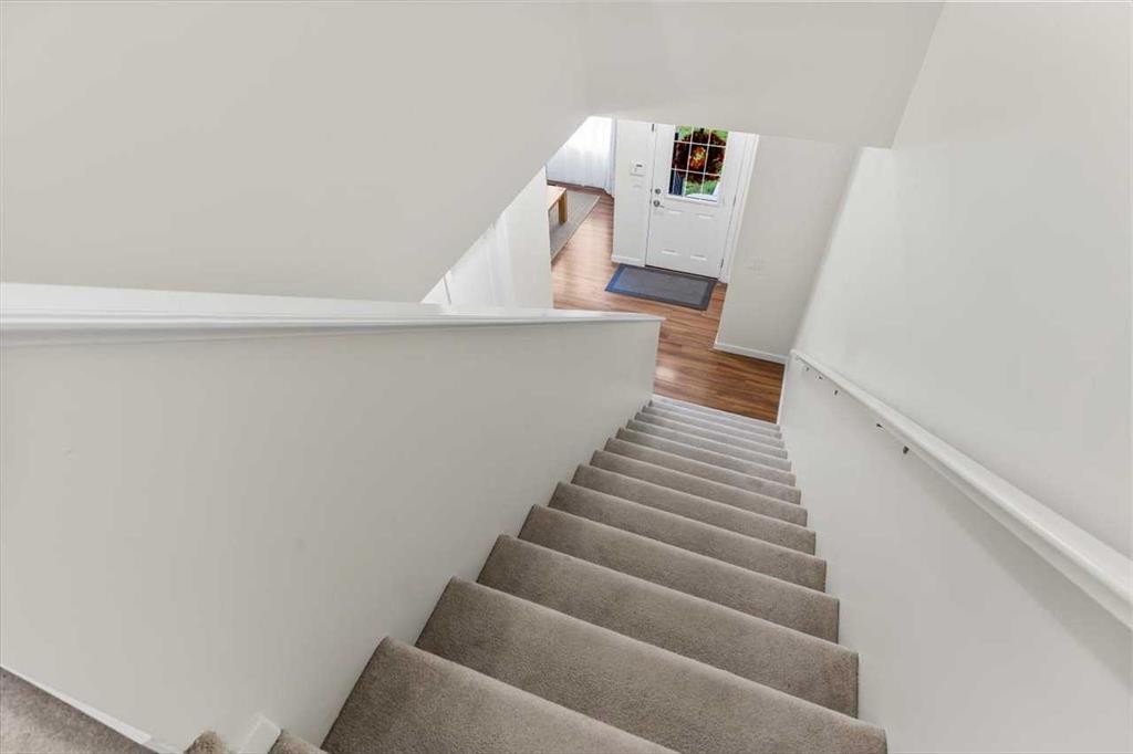 1303 New Brighton Park Se, Calgary, AB - Indoor Photo Showing Other Room