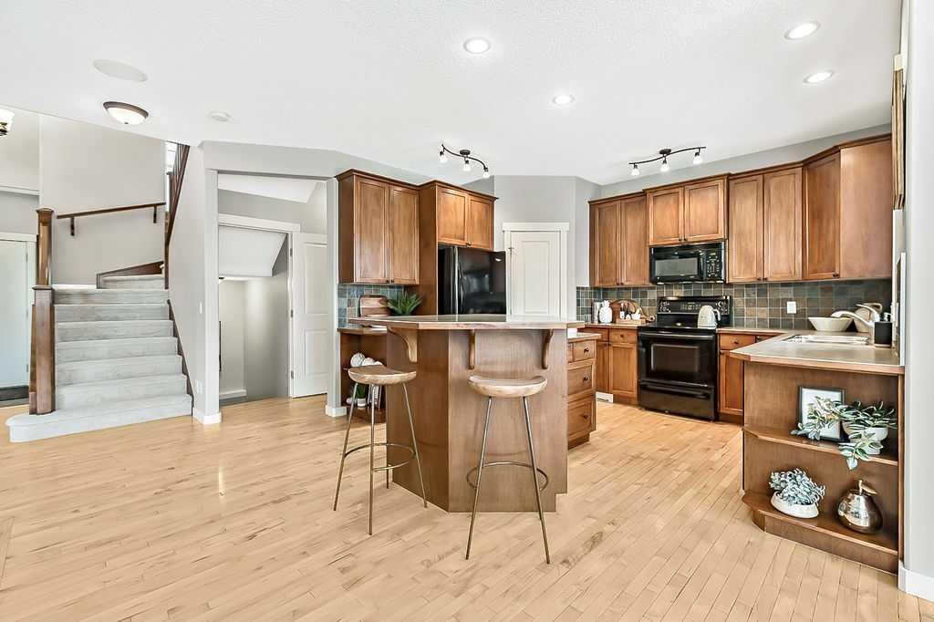 87 Chaparral Grove Se, Calgary, AB - Indoor Photo Showing Kitchen