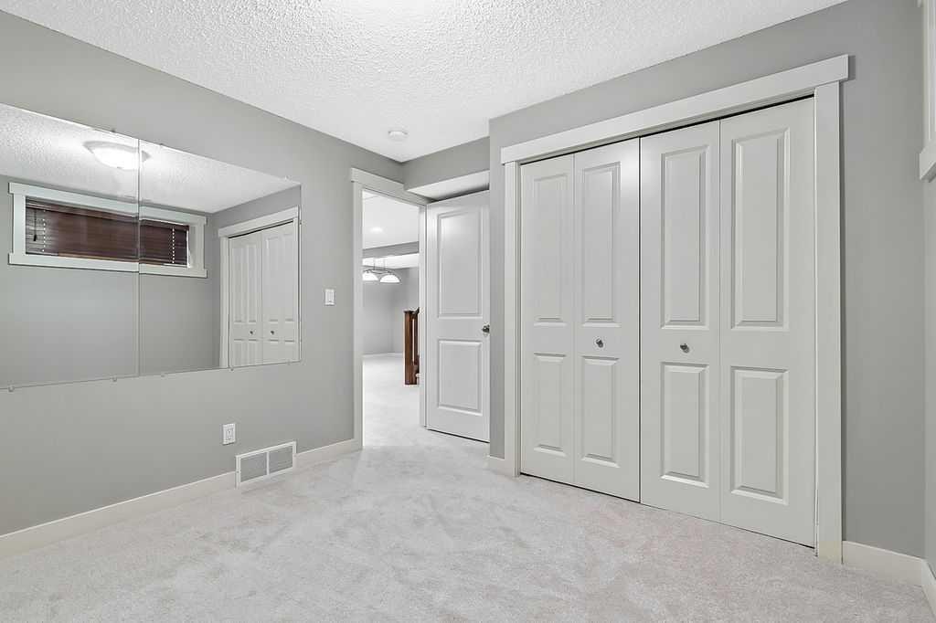 87 Chaparral Grove Se, Calgary, AB - Indoor Photo Showing Other Room