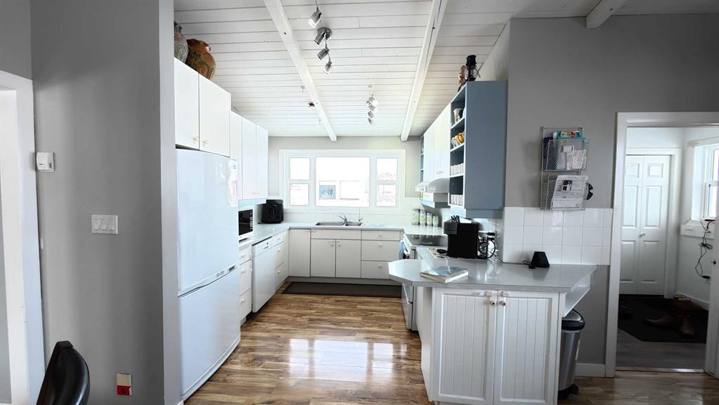 264049 Range Rd 41 Range, Cochrane, AB - Indoor Photo Showing Other Room