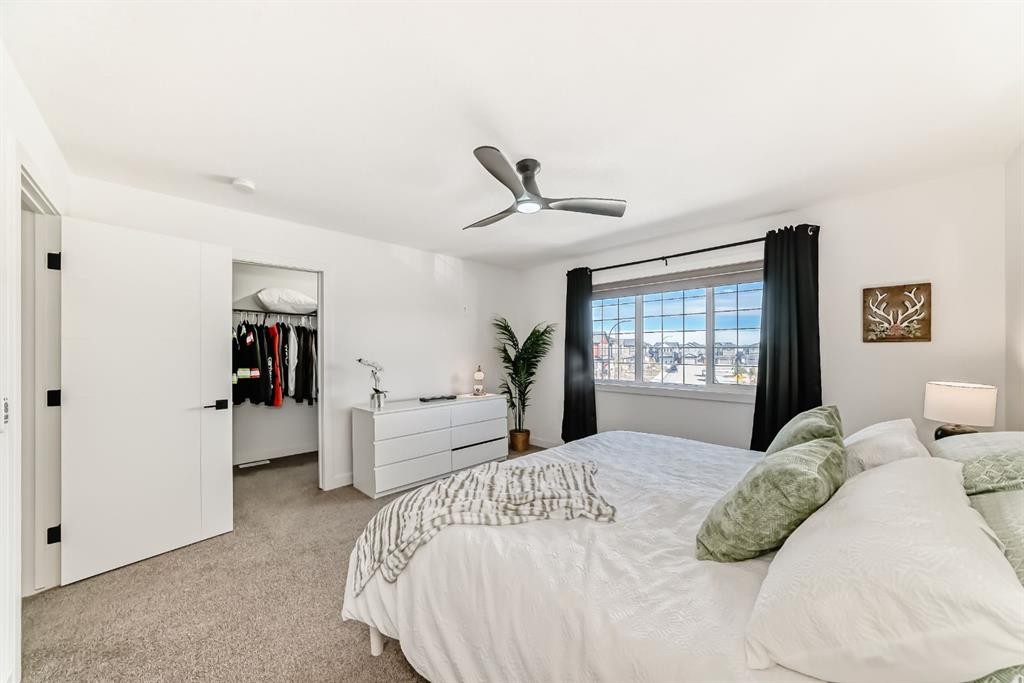 37 Legacy Glen Point Se, Calgary, AB - Indoor Photo Showing Bedroom