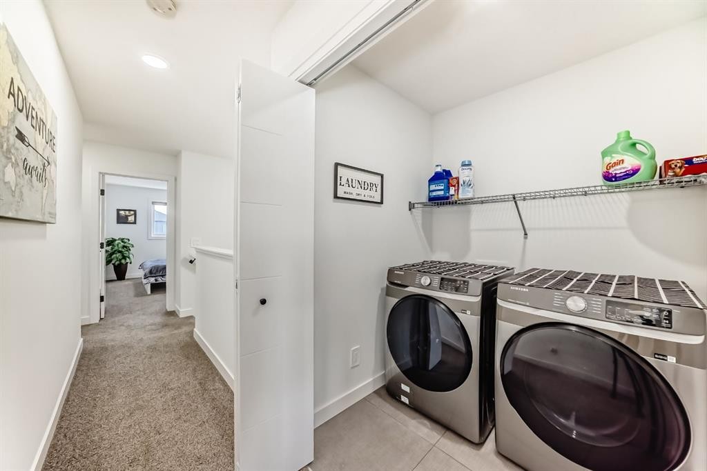 37 Legacy Glen Point Se, Calgary, AB - Indoor Photo Showing Laundry Room