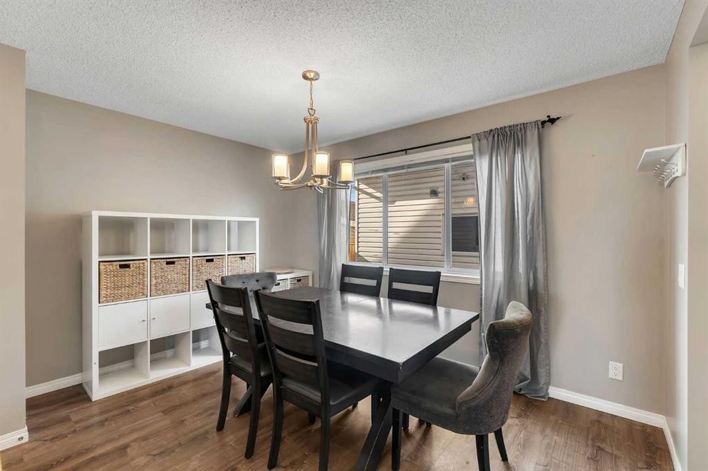 23 Copperpond Square Se, Calgary, AB - Indoor Photo Showing Dining Room