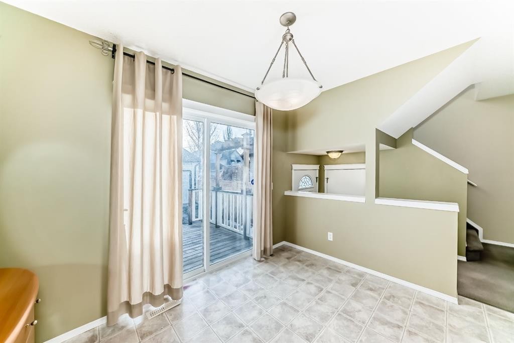 240 Prestwick Way Se, Calgary, AB - Indoor Photo Showing Other Room