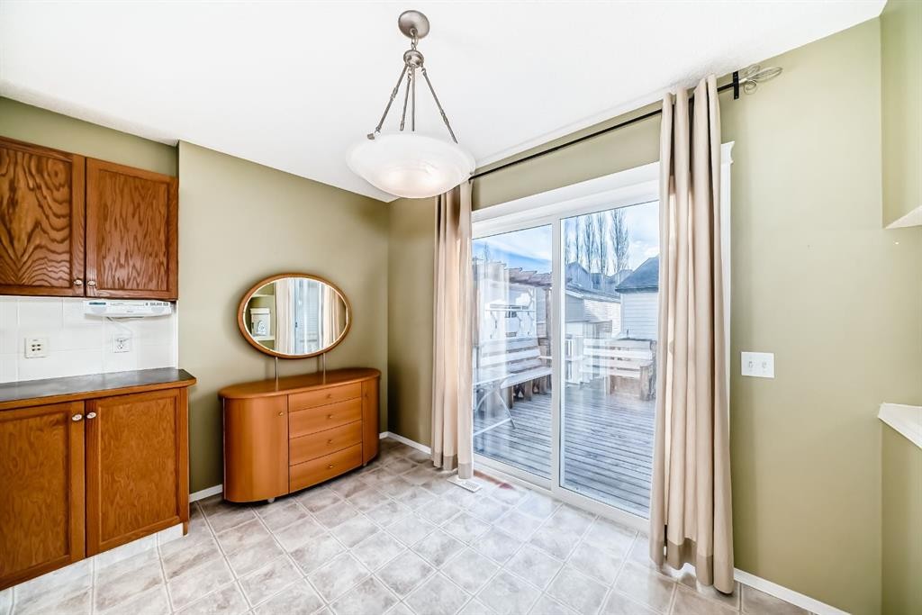240 Prestwick Way Se, Calgary, AB - Indoor Photo Showing Other Room
