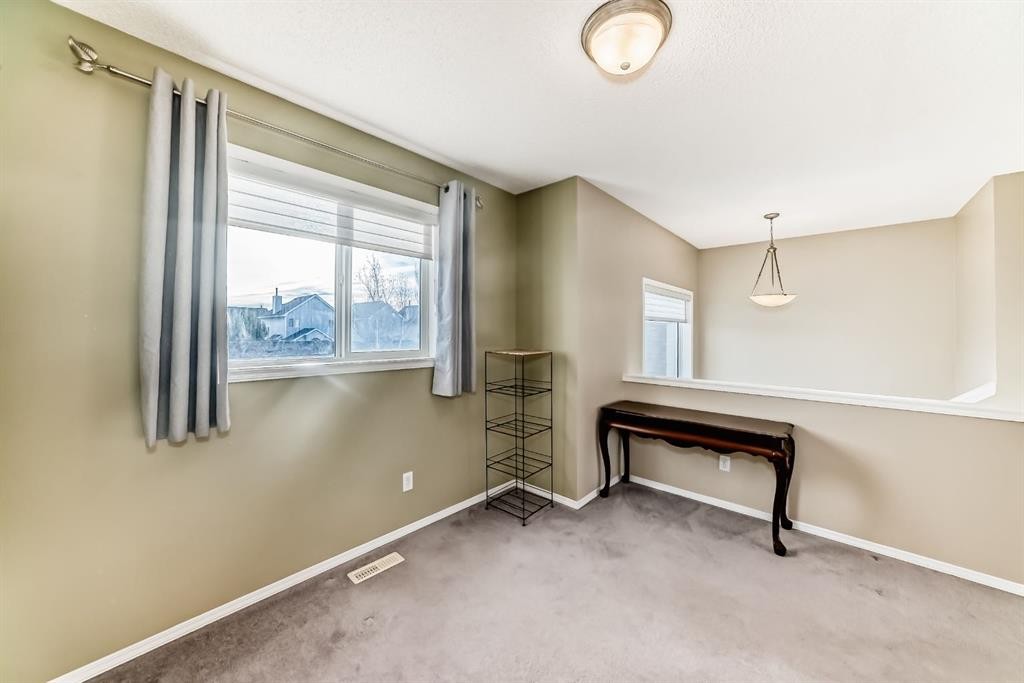 240 Prestwick Way Se, Calgary, AB - Indoor Photo Showing Other Room