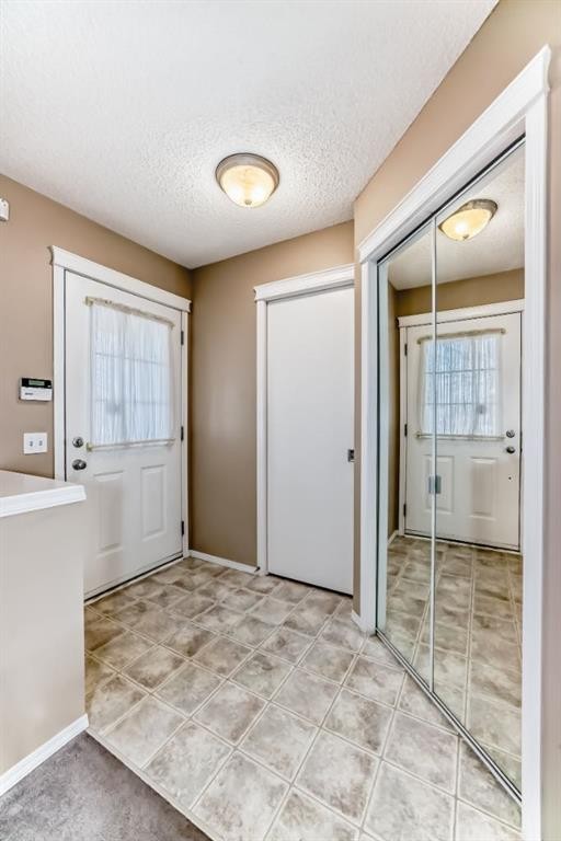 240 Prestwick Way Se, Calgary, AB - Indoor Photo Showing Other Room