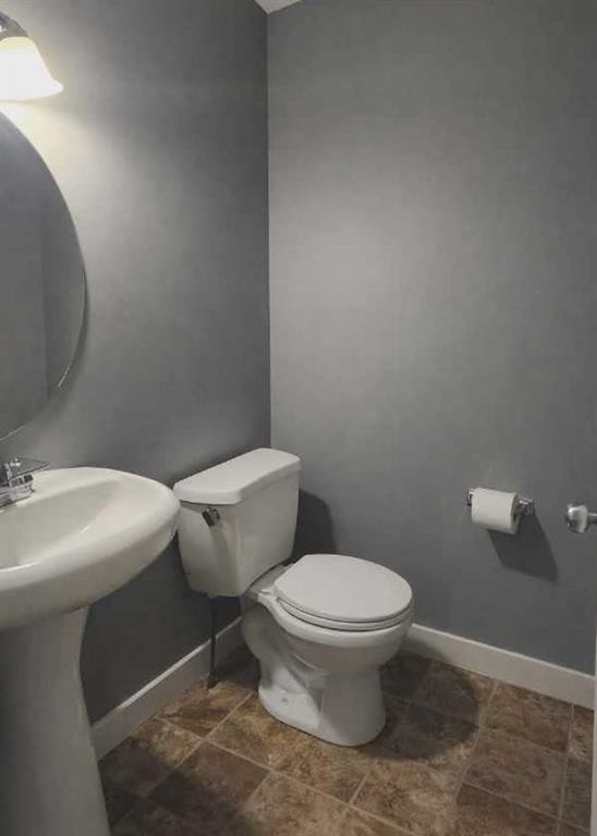 1580 New Brighton Drive Se, Calgary, AB - Indoor Photo Showing Bathroom