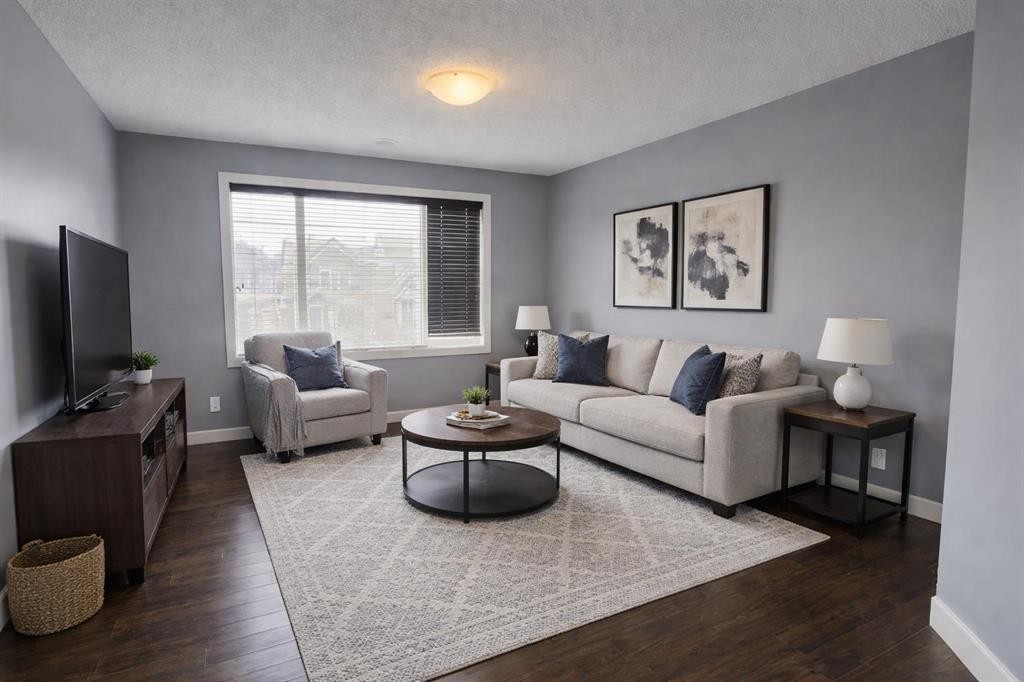 1580 New Brighton Drive Se, Calgary, AB - Indoor Photo Showing Living Room