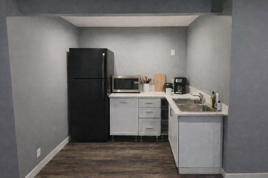 1580 New Brighton Drive Se, Calgary, AB - Indoor