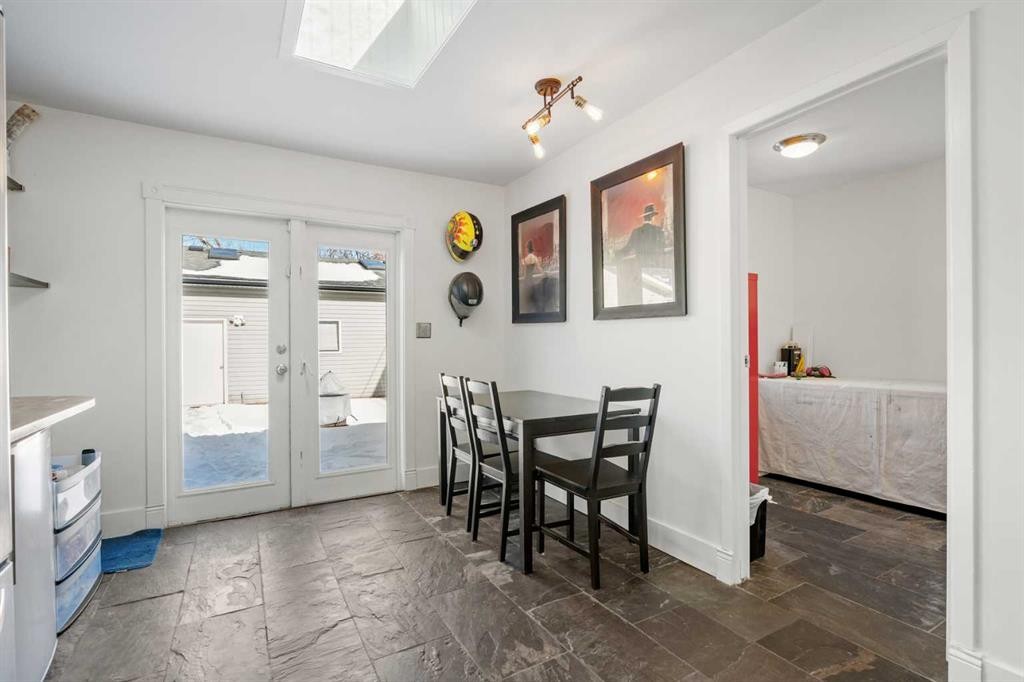 224 20 Avenue, Calgary, AB - Indoor Photo Showing Dining Room