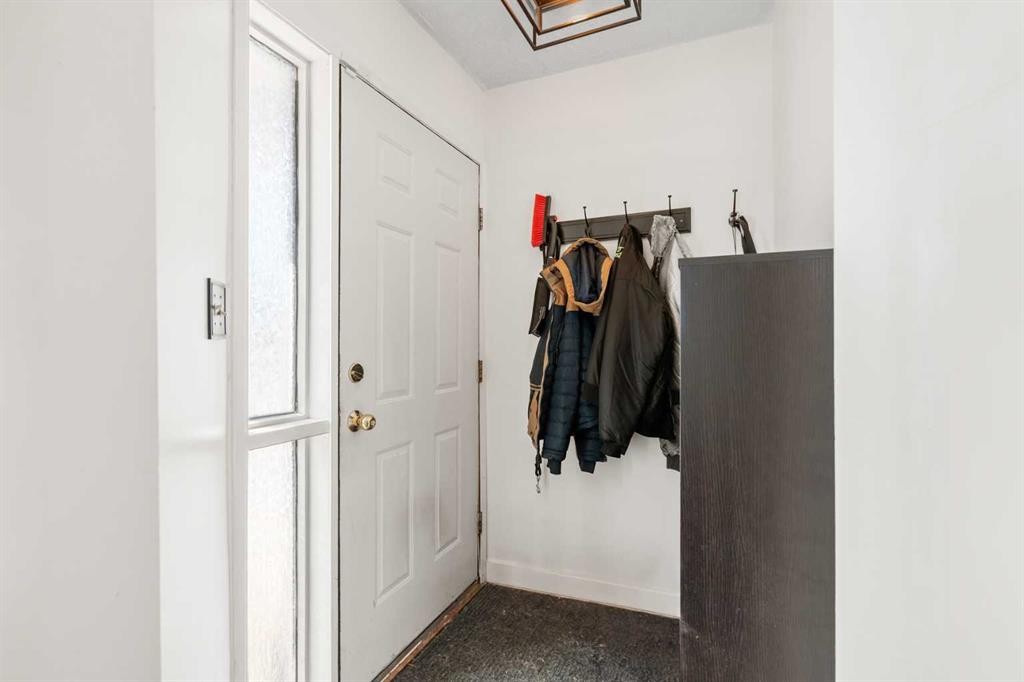224 20 Avenue, Calgary, AB - Indoor Photo Showing Other Room