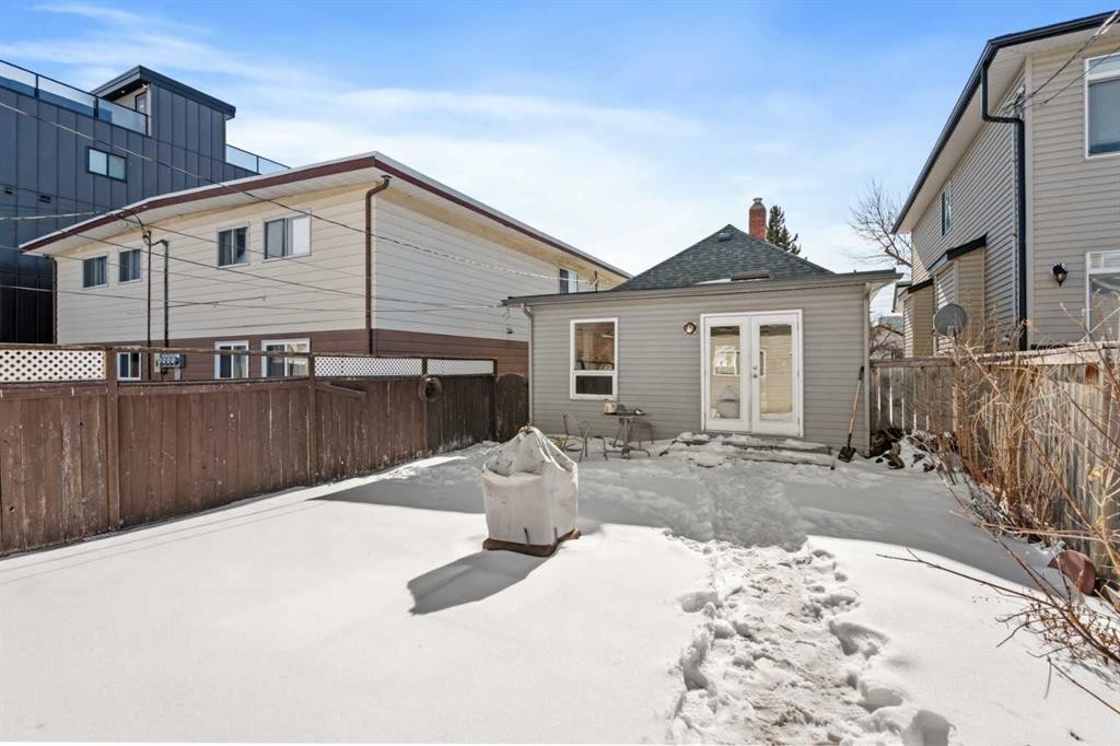 224 20 Avenue, Calgary, AB - Outdoor