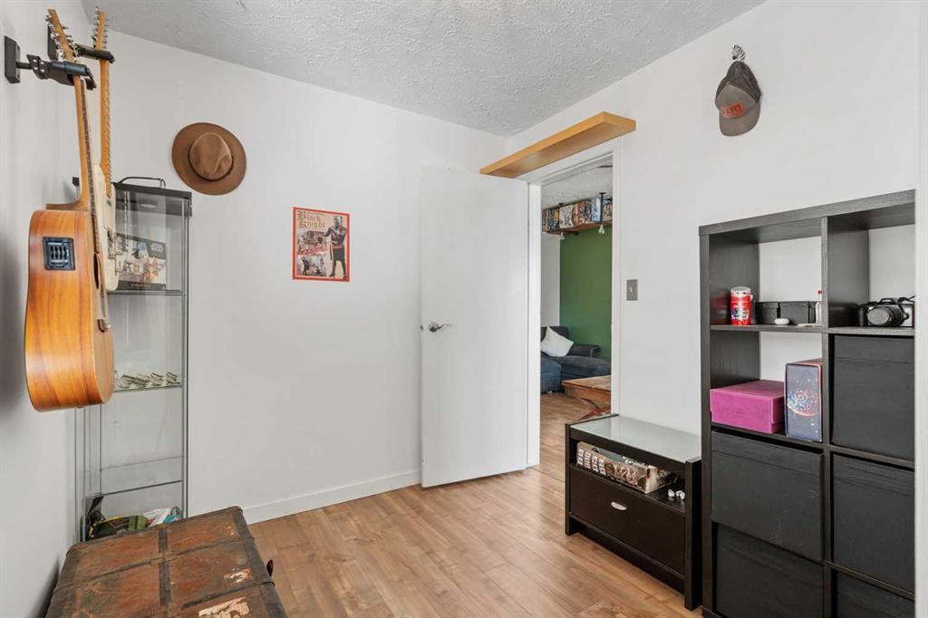 224 20 Avenue, Calgary, AB - Indoor