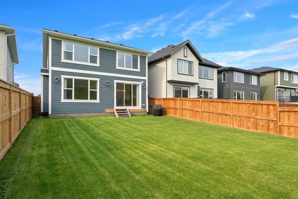 36 Cranbrook Cape Se, Calgary, AB - Outdoor
