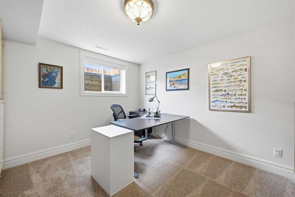23 Deermoss Place Se, Calgary, AB - Indoor Photo Showing Office
