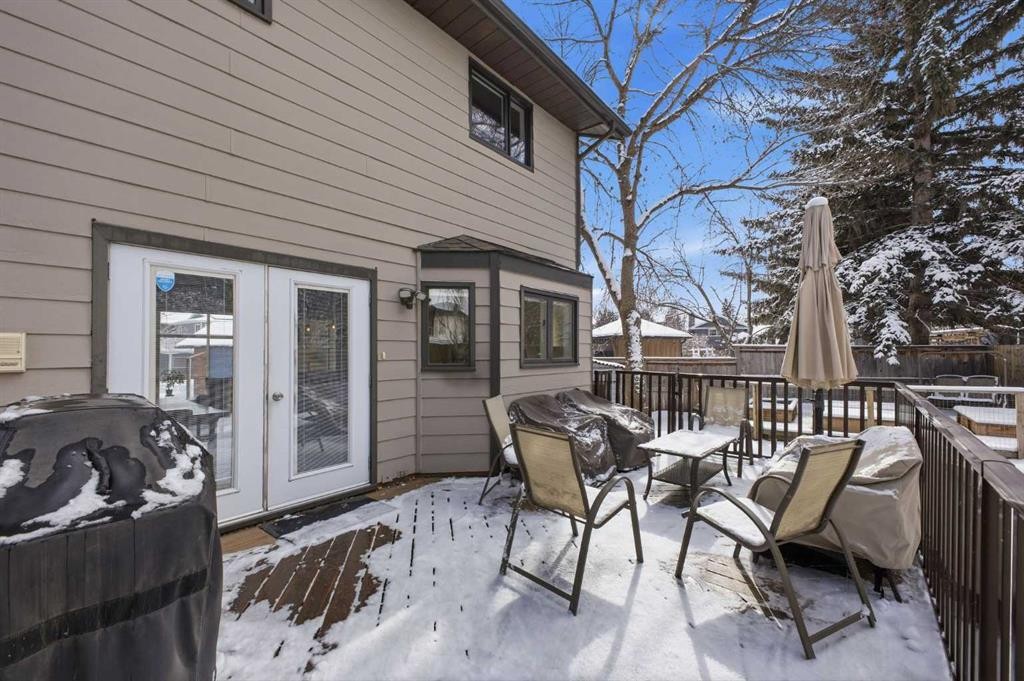 23 Deermoss Place Se, Calgary, AB - Outdoor With Deck Patio Veranda With Exterior