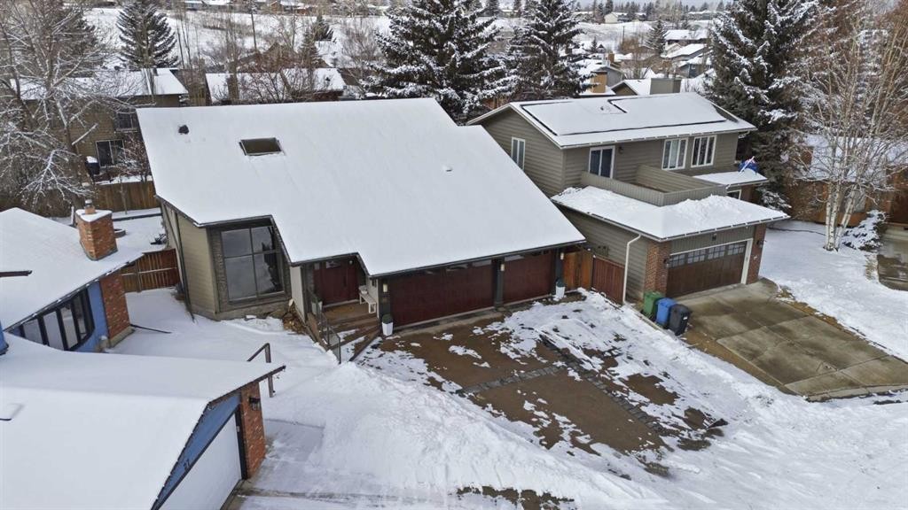 23 Deermoss Place Se, Calgary, AB - Outdoor