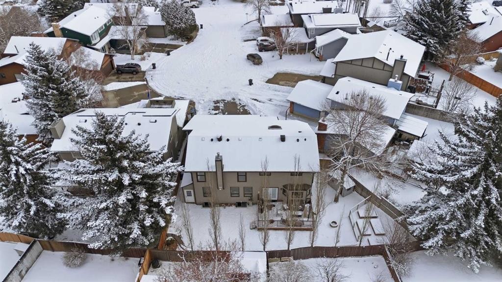 23 Deermoss Place Se, Calgary, AB - Outdoor