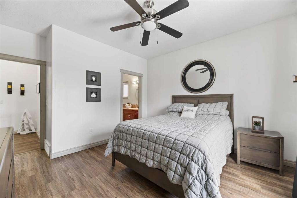5910 Park Meadows Crescent, Olds, AB - Indoor Photo Showing Bedroom