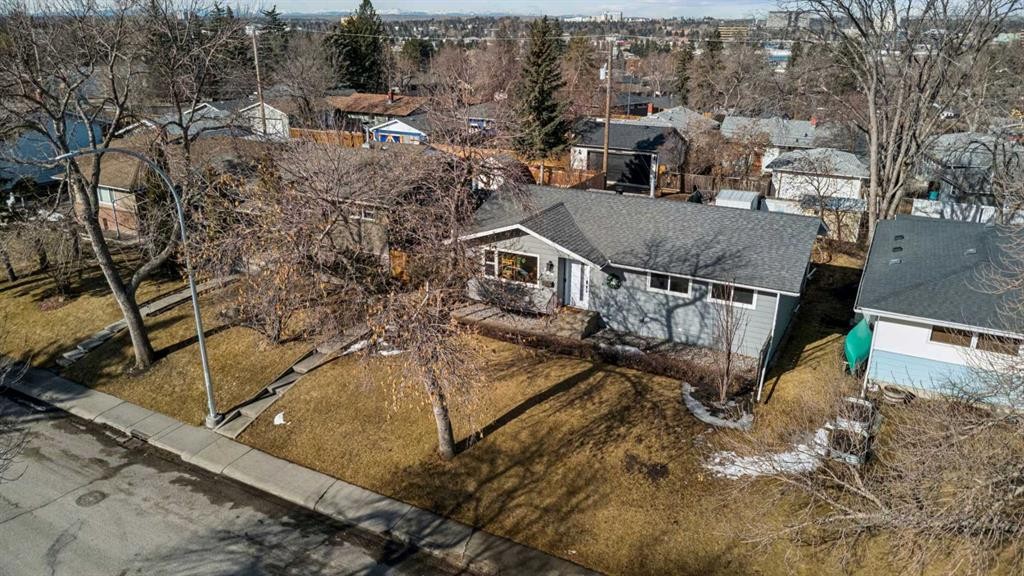 7207 Farrell Road Se, Calgary, AB - Outdoor
