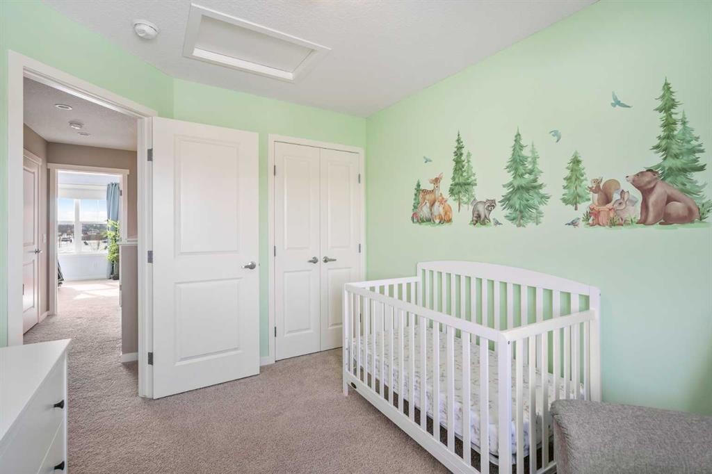 15 Masters Square Se, Calgary, AB - Indoor Photo Showing Bedroom