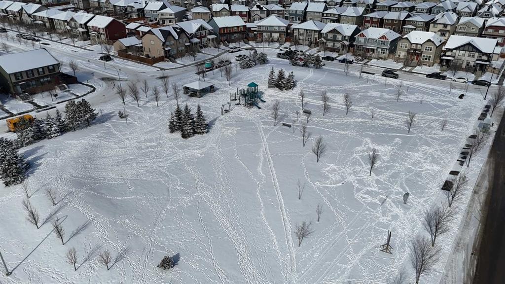 15 Masters Square Se, Calgary, AB - Outdoor