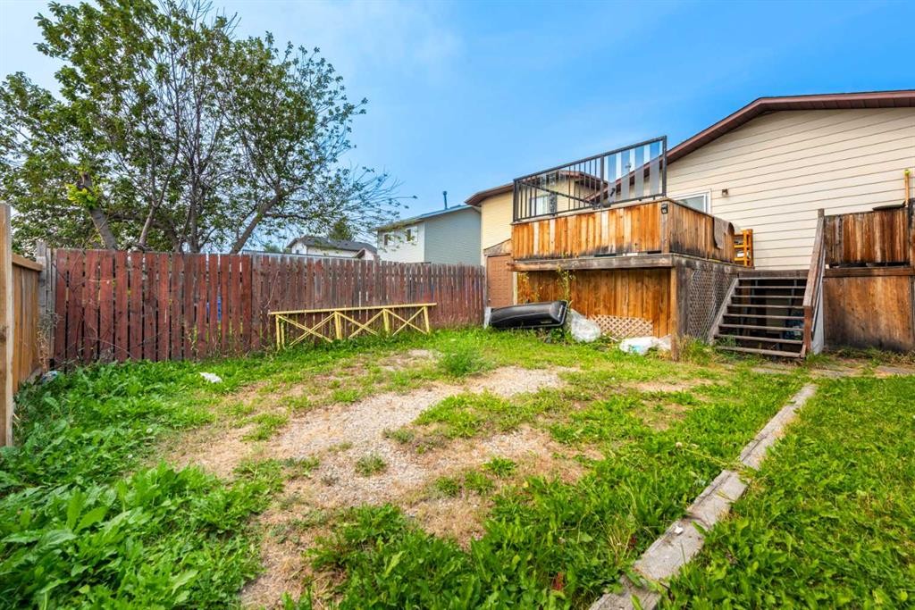100 Whitehaven Road Ne, Calgary, AB - Outdoor With Deck Patio Veranda