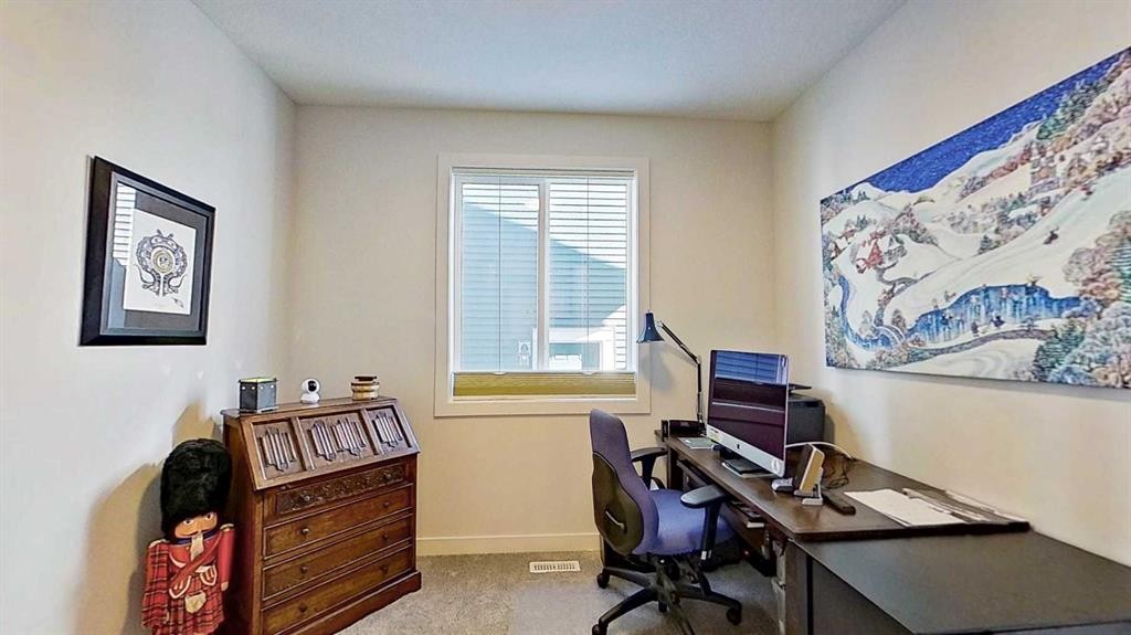 163 Sundown Crescent, Cochrane, AB - Indoor Photo Showing Bathroom