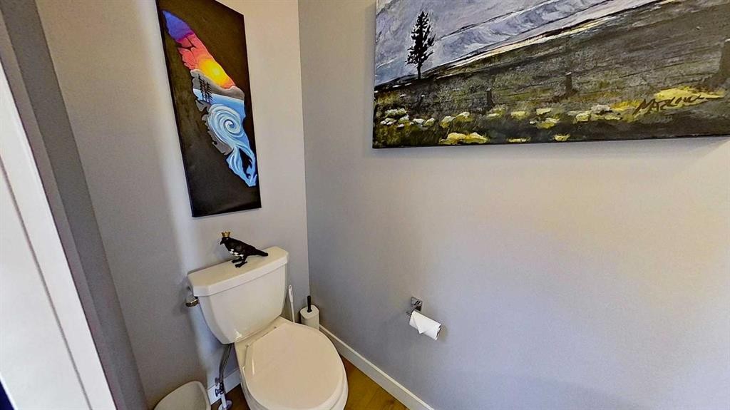 163 Sundown Crescent, Cochrane, AB - Indoor Photo Showing Living Room