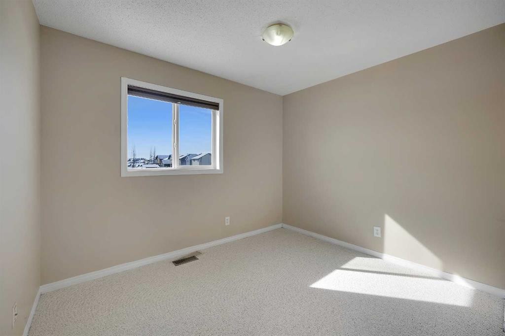 1833 New Brighton Drive Se, Calgary, AB - Indoor Photo Showing Other Room