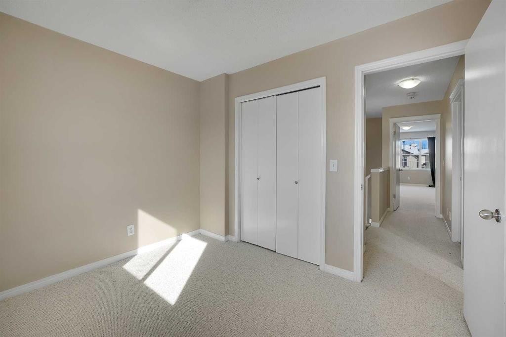 1833 New Brighton Drive Se, Calgary, AB - Indoor Photo Showing Other Room
