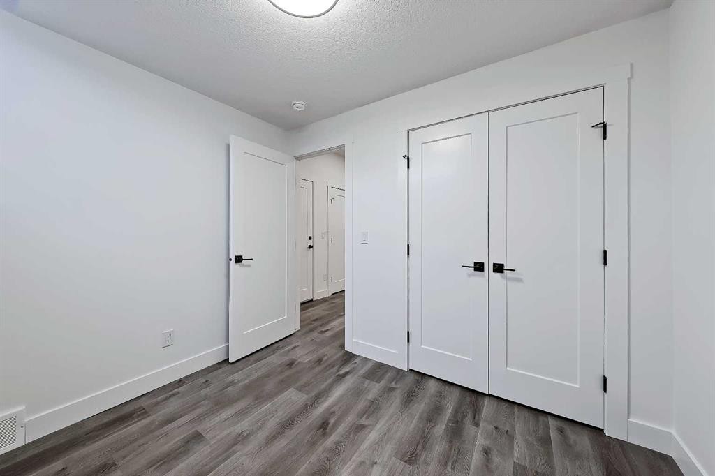3536 43 Street Sw, Calgary, AB - Indoor Photo Showing Other Room
