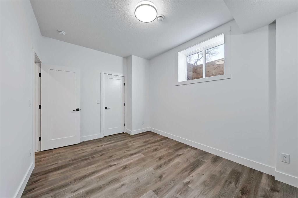 3536 43 Street Sw, Calgary, AB - Indoor Photo Showing Other Room