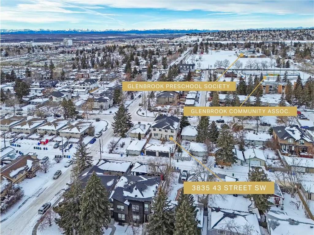 3536 43 Street Sw, Calgary, AB - Outdoor With View