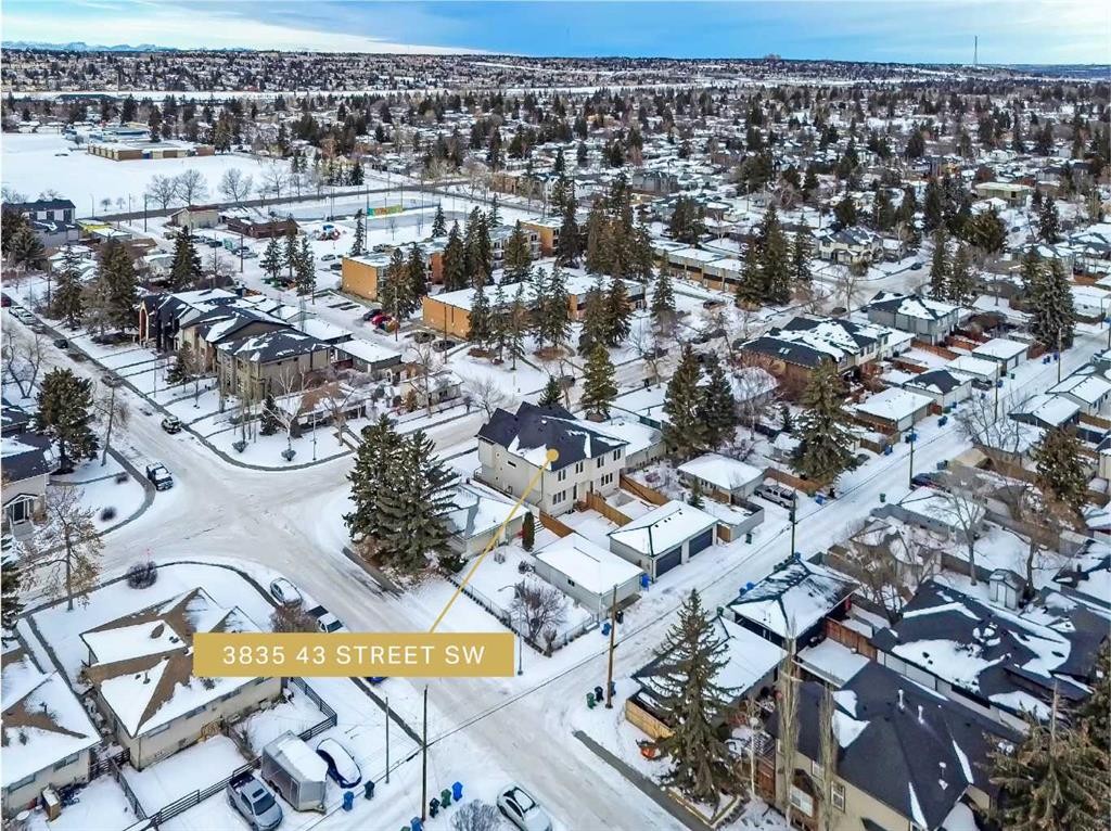 3536 43 Street Sw, Calgary, AB - Outdoor With View