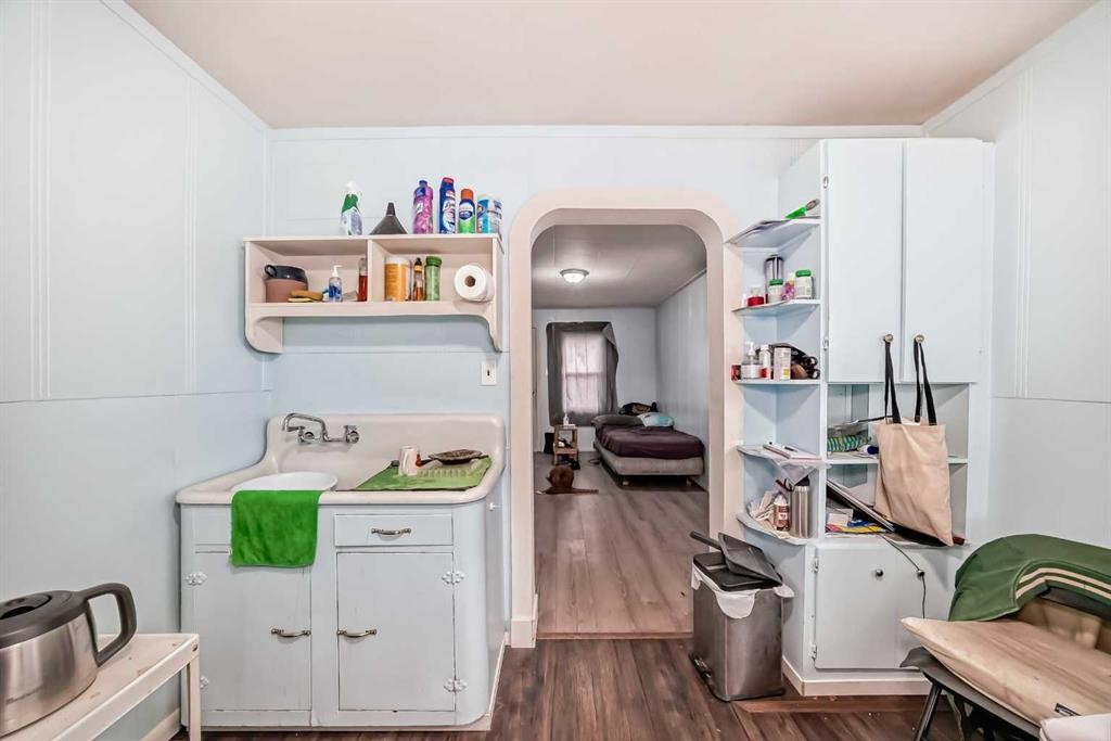 6437 19 Street Se, Calgary, AB - Indoor