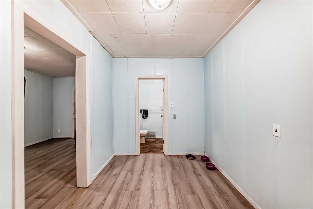 6437 19 Street Se, Calgary, AB - Indoor Photo Showing Other Room